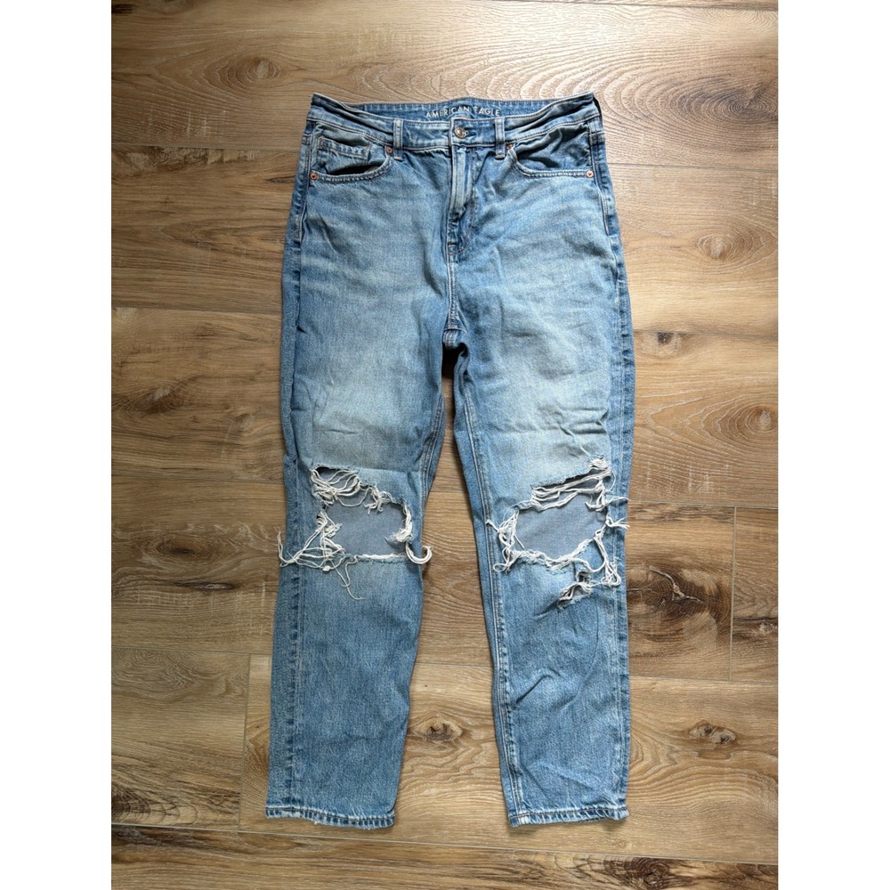 American Eagle Ripped Mom Jeans Size 8 Short High Rise Distressed Denim Stretch
